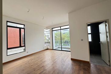 The Canal Garden South, Horizon Hills