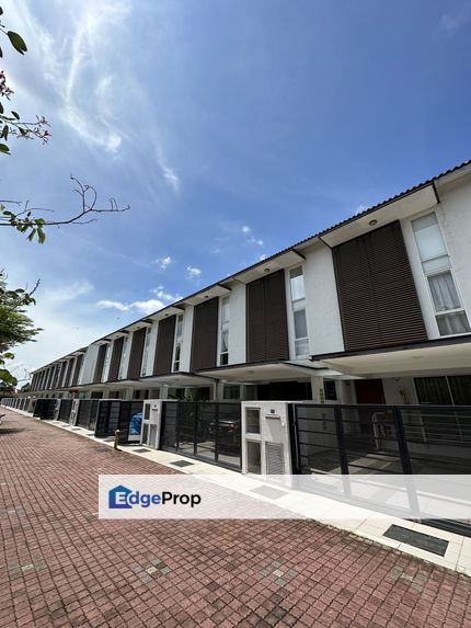 [FREEHOLD] Triple Storey Terrace House at Klebang Besar, Fully Furnished Unit, Gated & Guarded Community, Facilities Available, Melaka, Klebang