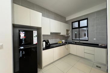 Twin Tower Residence