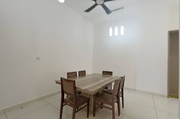 The Canal Garden South, Horizon Hills