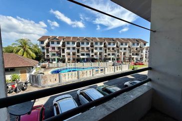 Summer Park Townhouse (Pangsapuri Alam Jaya), Bandar Baru Seri Alam