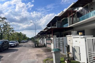 Austin Residence @Taman Mount Austin