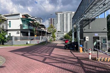 Austin Residence @Taman Mount Austin