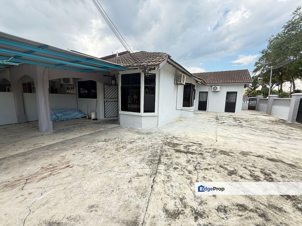 Taman Tun Aminah Skudai Single Storey Corner Lot For Rent for Rental ...
