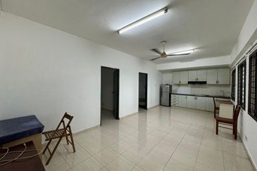 Bangunan Duta Impian (The Embassy Suites)