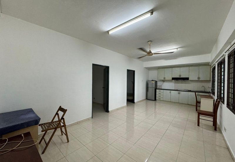 Bangunan Duta Impian (The Embassy Suites)