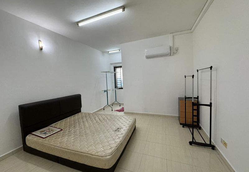 Bangunan Duta Impian (The Embassy Suites)