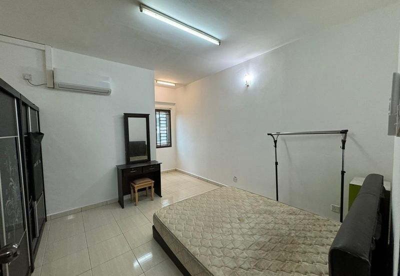 Bangunan Duta Impian (The Embassy Suites)