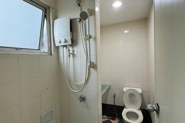 Bangunan Duta Impian (The Embassy Suites)