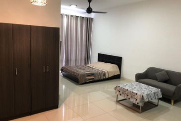 Dedaun Hijau (Greenfield Regency)