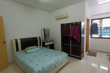 Bangunan Duta Impian (The Embassy Suites)