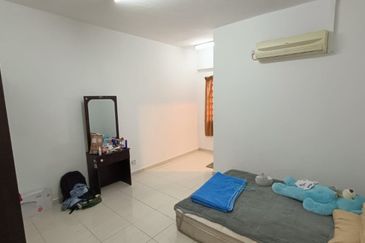 Bangunan Duta Impian (The Embassy Suites)