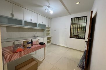 Jalan Austin Heights 1