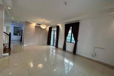 Jalan Austin Heights 1