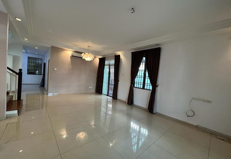 Jalan Austin Heights 1