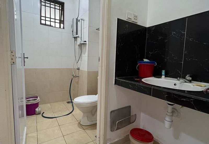 Jalan Austin Heights 1