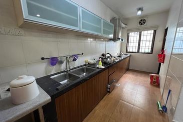 Jalan Austin Heights 1