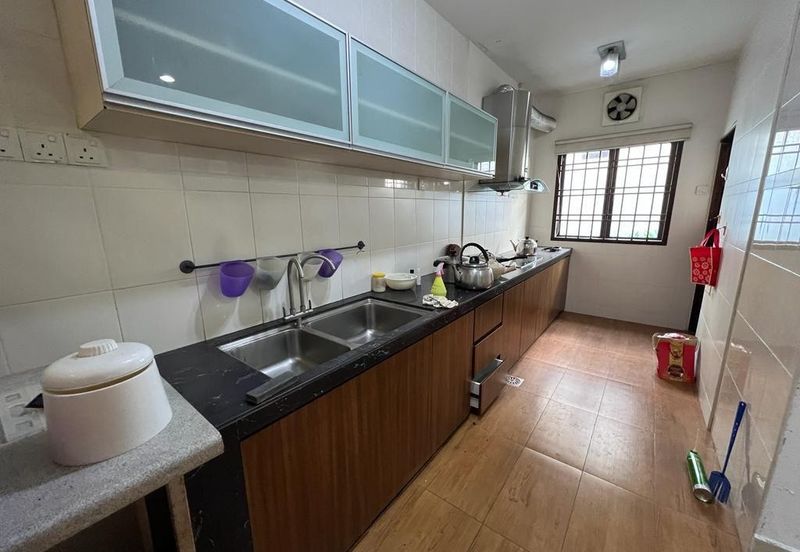 Jalan Austin Heights 1