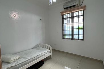 Jalan Austin Heights 1