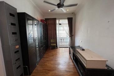 Jalan Austin Heights 1