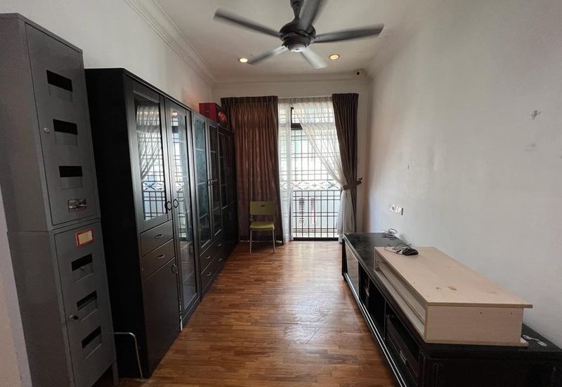 Jalan Austin Heights 1