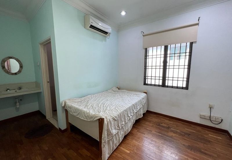 Jalan Austin Heights 1