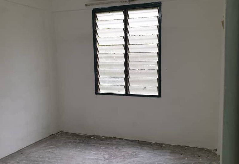 Sri Lanang Flat (Rumah Pangsa Sri Lanang)