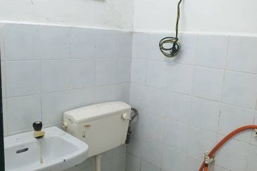 Sri Lanang Flat (Rumah Pangsa Sri Lanang)