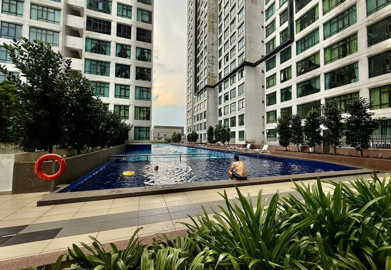 D'Summit Residences @ Kempas Utama