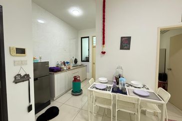 D'Summit Residences @ Kempas Utama