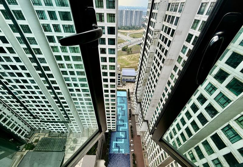 D'Summit Residences @ Kempas Utama