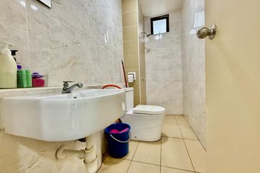 D'Summit Residences @ Kempas Utama