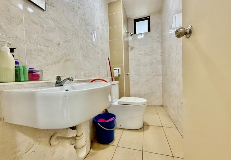 D'Summit Residences @ Kempas Utama