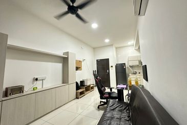 D'Summit Residences @ Kempas Utama