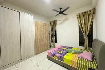 D'Summit Residences @ Kempas Utama