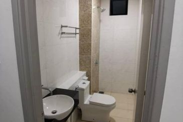 D'Summit Residences @ Kempas Utama