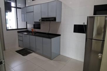 D'Summit Residences @ Kempas Utama