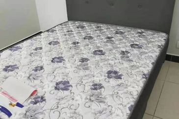 Dedaun Hijau (Greenfield Regency)