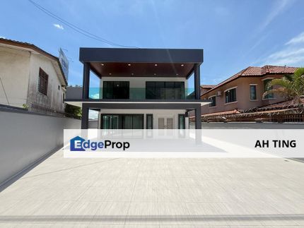 Double Storey Bungalow House Taman Kebun Teh , Johor, Johor Bahru