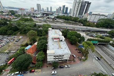 Paragon Suites @ CIQ