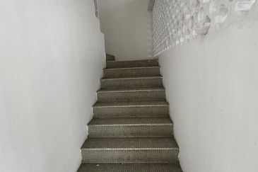 Double Storey Semi D Corner Taman Nong Chik 