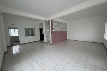 Double Storey Semi D Corner Taman Nong Chik 