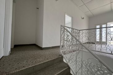 Double Storey Semi D Taman Nong Chik 