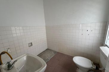 Double Storey Semi D Taman Nong Chik 