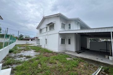 Double Storey Semi D Taman Nong Chik 