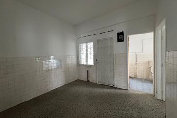 Double Storey Semi D Taman Nong Chik 