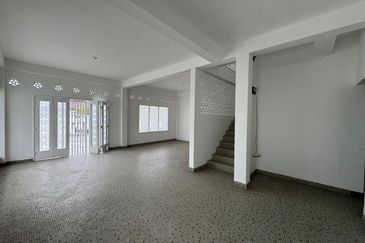 Double Storey Semi D Taman Nong Chik 