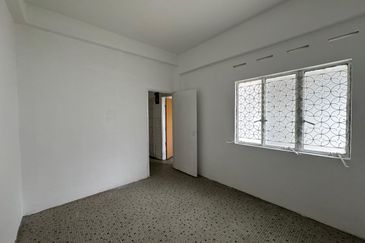 Double Storey Semi D Taman Nong Chik 