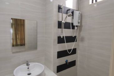 D'Summit Residences @ Kempas Utama