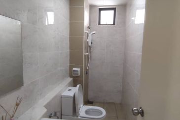 D'Summit Residences @ Kempas Utama